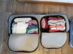 Gepackte Fenstertasche für den Ford Tourneo Transit Custom in Grau von Lazy Camping