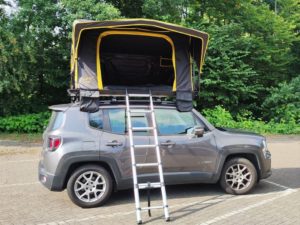 Jeep Renegade mit Dachzelt Lazy Tent