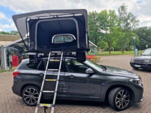 BMW x1 mit Dachzelt Lazy Tent