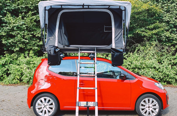 VW up rot mit Dachzelt Lazy Tent von LAYZEE