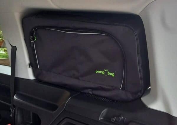 Vinduespose Layzee VW Caddy 5 og Ford Tourneo Connect 3 med lang akselafstand i passagersiden